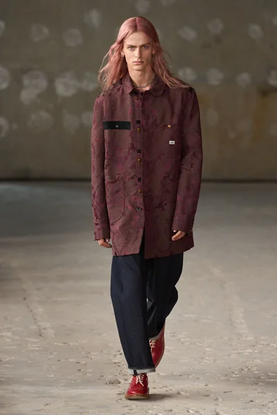 Look 48